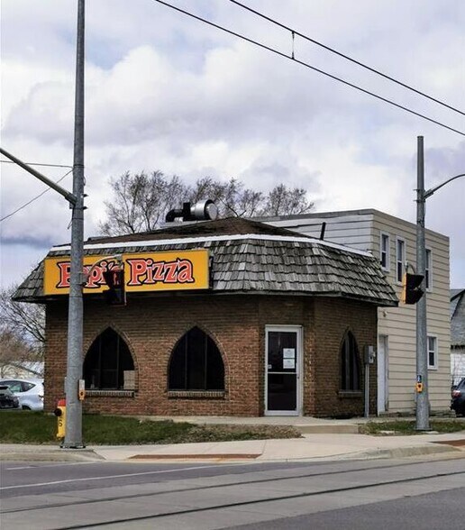 390 Courtland Ave E, Kitchener, ON à vendre - Photo principale - Image 1 de 1