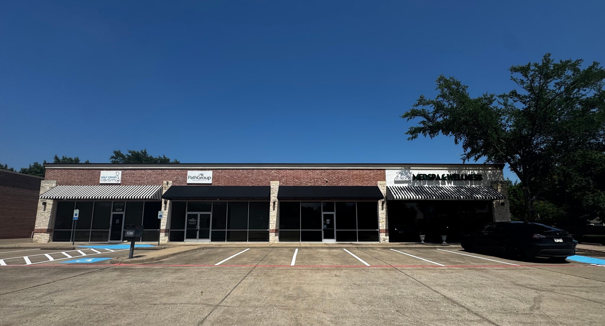 4206 Dalrock Rd, Rowlett, TX à louer Photo du bâtiment- Image 1 de 1