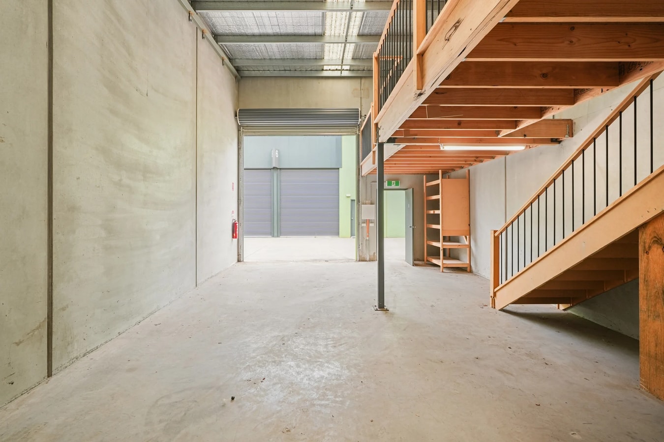 9 Melaleuca Dr, Cheltenham, VIC 3192 - Unité 5 - - Photo intérieure - Image 1 of 3