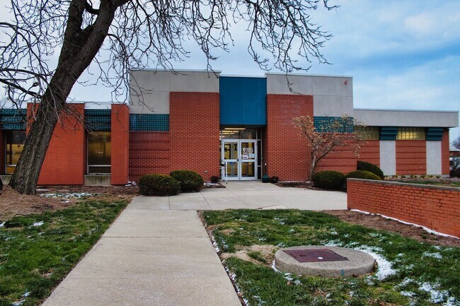 Plus de détails pour 651 E Main St, Dayton, OH - Bureau à vendre