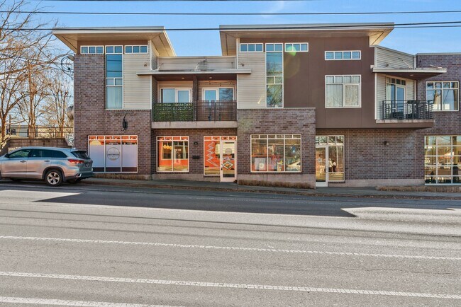 More details for 1898 Eastland Ave, Nashville, TN - Retail for Lease