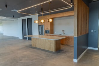 1333 Oak Lawn Ave, Dallas, TX for lease Interior Photo- Image 2 of 8