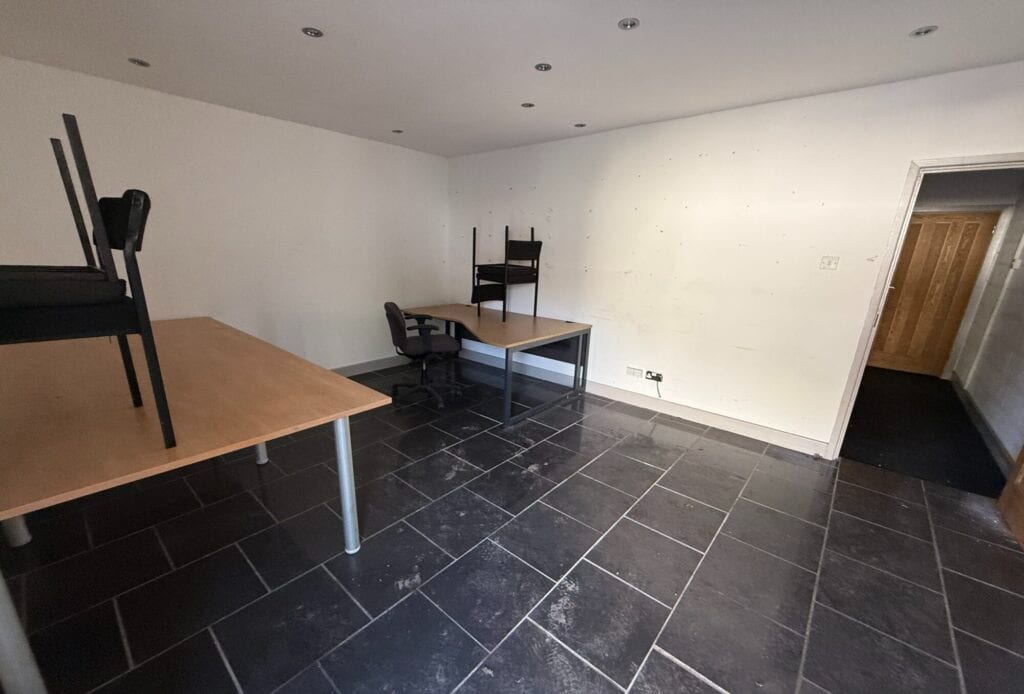 Aqueduct St, Preston for lease Interior Photo- Image 1 of 3