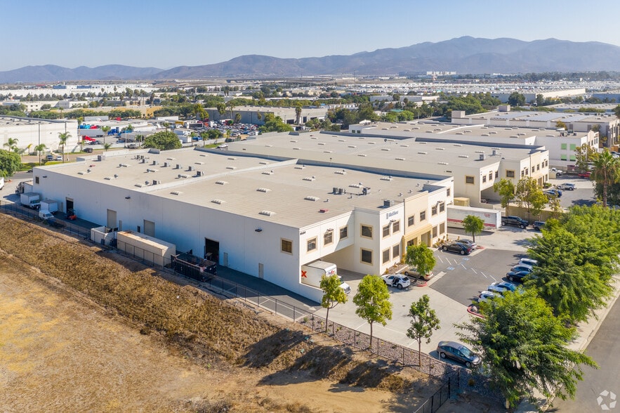8534-8536 Siempre Viva Rd, San Diego, CA for sale - Building Photo - Image 3 of 5
