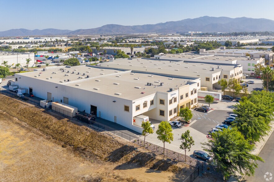 8534-8536 Siempre Viva Rd, San Diego, CA à vendre - Photo du bâtiment - Image 3 de 5
