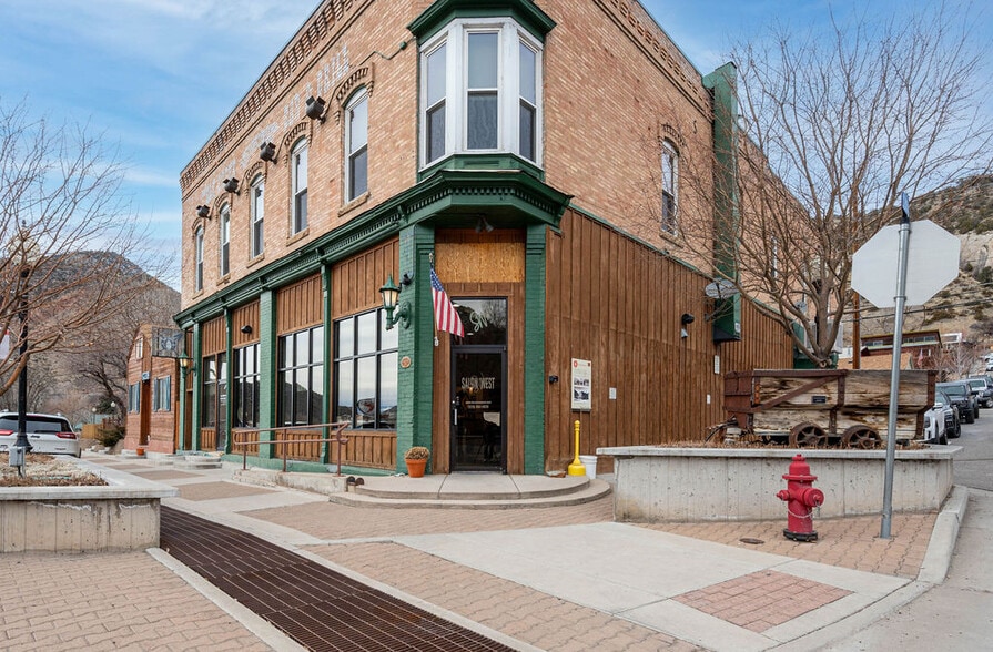 502 Main Street, New Castle, CO à vendre - Photo du bâtiment - Image 3 de 19
