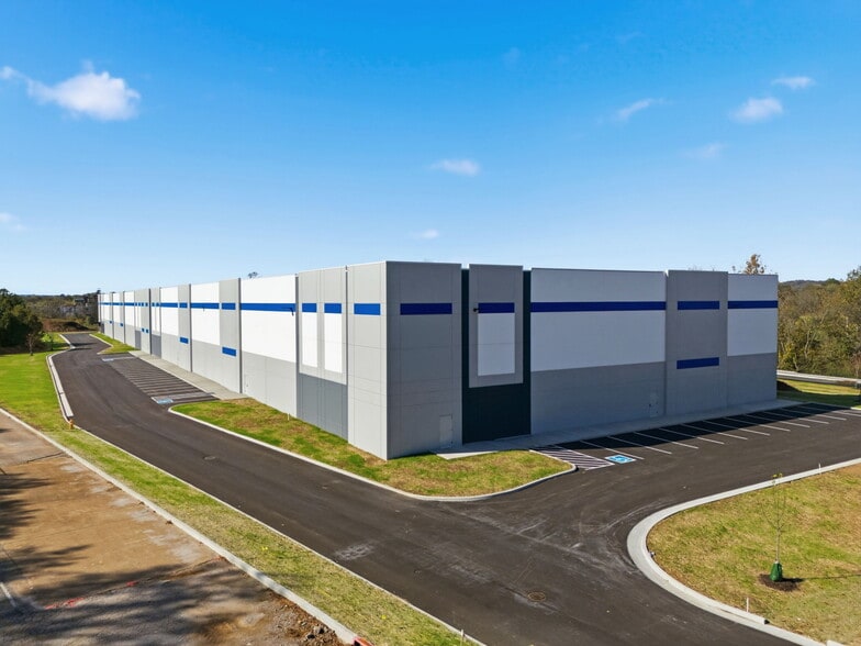 100 Spontex Dr, Columbia, TN for lease - Building Photo - Image 2 of 39