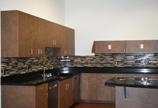 7615 Smetana Ln, Eden Prairie, MN for lease Interior Photo- Image 2 of 3