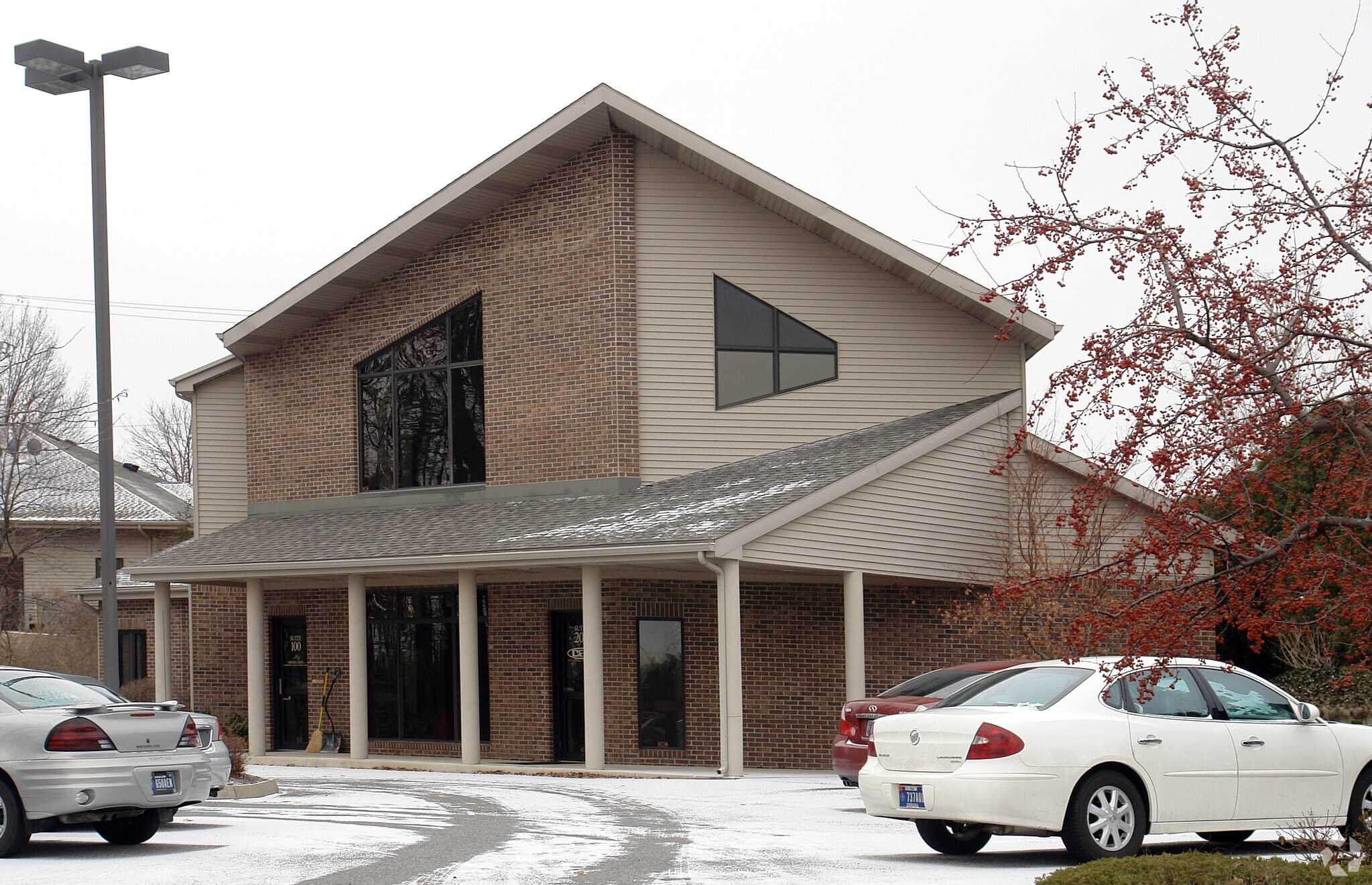 7209 Engle Rd, Fort Wayne, IN for lease Primary Photo- Image 1 of 8