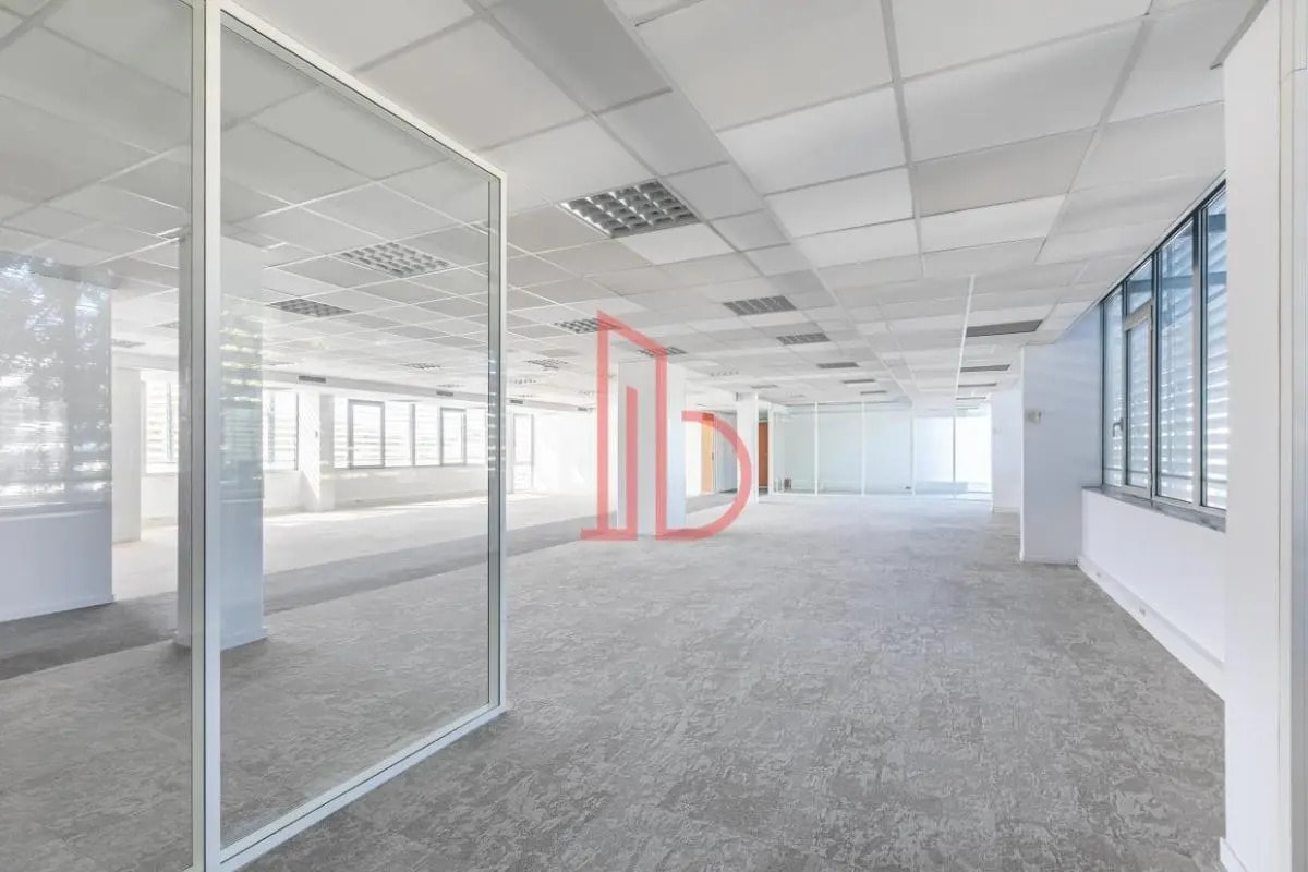 Office in Mérignac for lease Interior Photo- Image 1 of 9