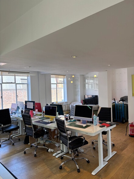 25-26 Poland St, London for lease - Building Photo - Image 3 of 10