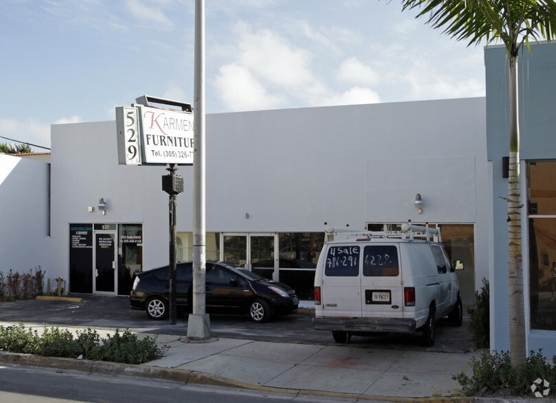 527-531 SW 12th Ave, Miami, FL for lease - Building Photo - Image 3 of 4
