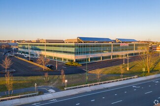 Plus de détails pour 135 Santilli Hwy, Everett, MA - Bureau à louer