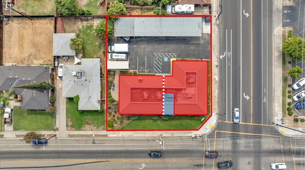 445 W Dakota Ave, Fresno, CA à louer - Photo du bâtiment - Image 2 de 18