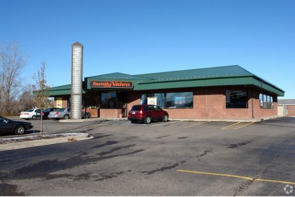 603-605 W Van Buren St, Clinton, IL for lease - Primary Photo - Image 1 of 4