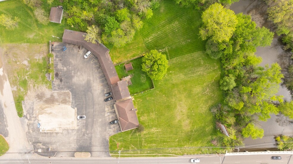 5318 Youngstown Warren Rd, Niles, OH for sale - Building Photo - Image 3 of 44
