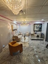 3201 N Federal Hwy, Oakland Park, FL for lease Interior Photo- Image 1 of 10