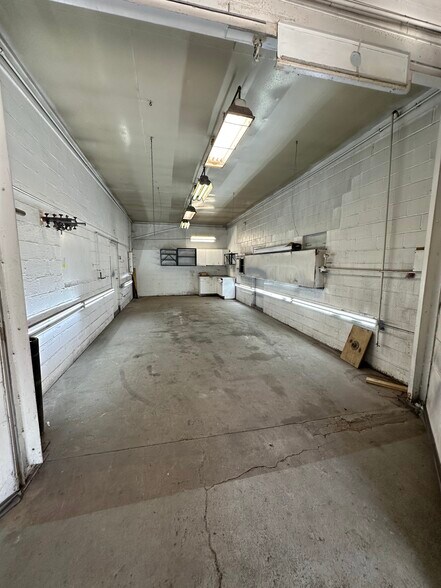 3736 Walden Ave, Lancaster, NY à louer - Photo du bâtiment - Image 3 de 6