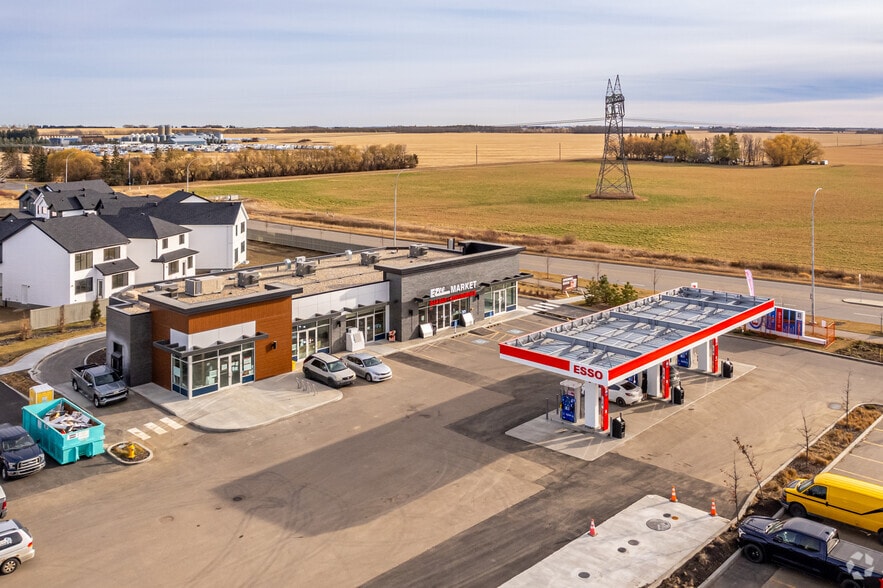 8305 Chapelle Way SW, Edmonton, AB for lease - Aerial - Image 2 of 2