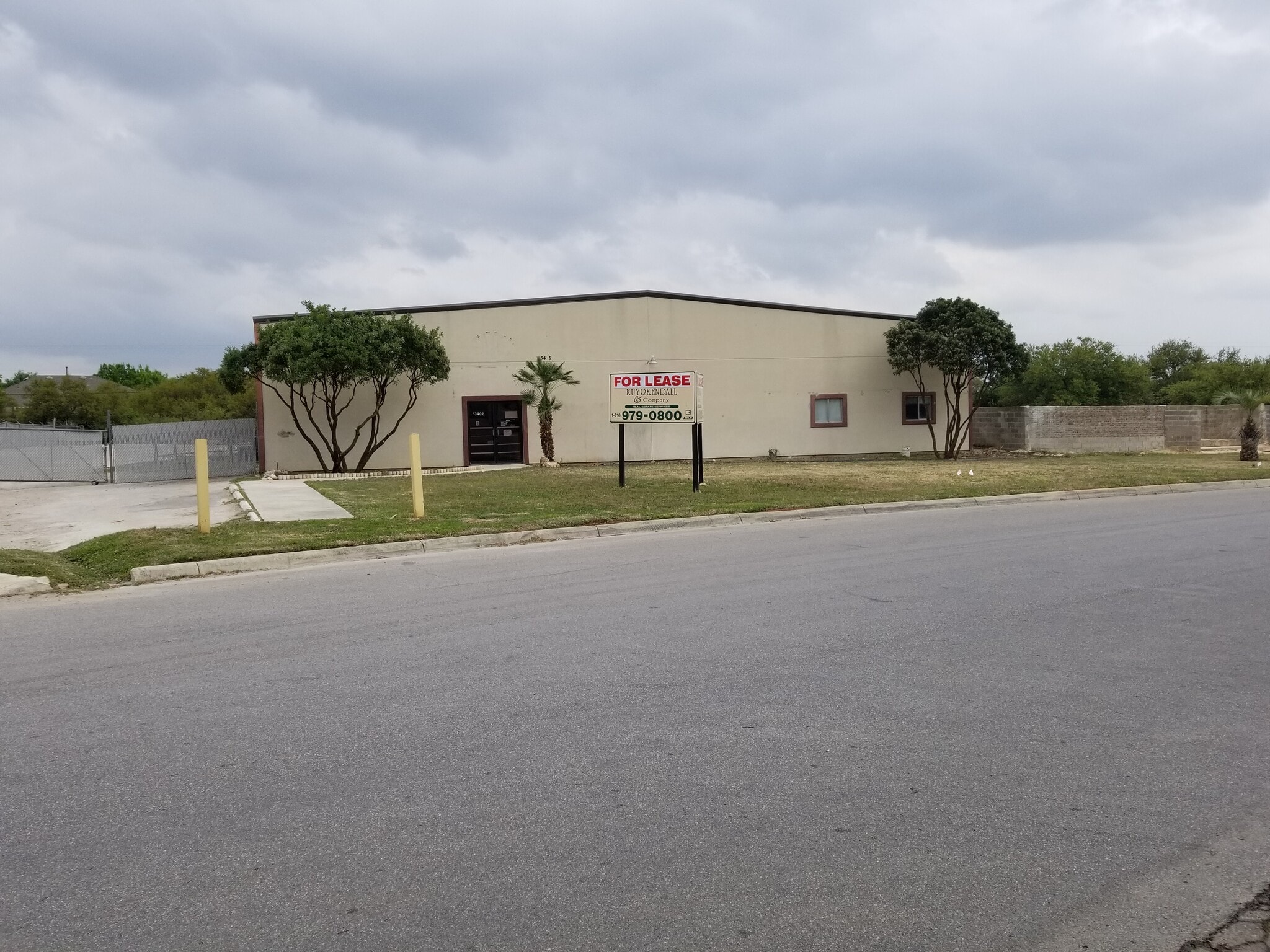 13402 Western Oak Dr, Helotes, TX à louer Photo du bâtiment- Image 1 de 10