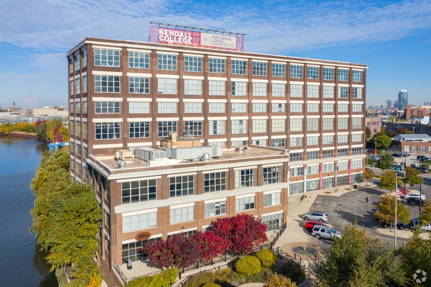 900 N Branch St, Chicago, IL for lease - Building Photo - Image 1 of 7