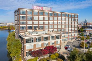 Plus de détails pour 900 N Branch St, Chicago, IL - Bureau à louer