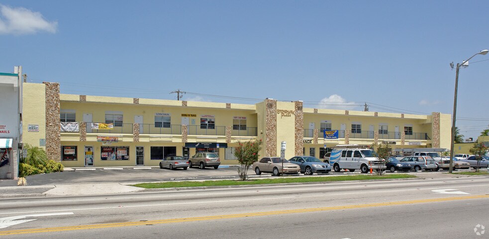 3809-3847 N Andrews Ave, Fort Lauderdale, FL à louer - Photo du bâtiment - Image 2 de 12