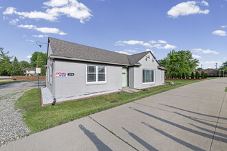 3236 Rochester Rd, Troy, MI for lease Building Photo- Image 1 of 15