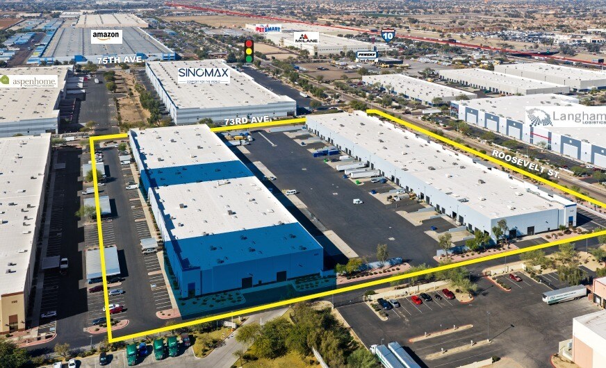825 N 73rd Ave, Phoenix, AZ à louer - Photo du bâtiment - Image 1 de 4