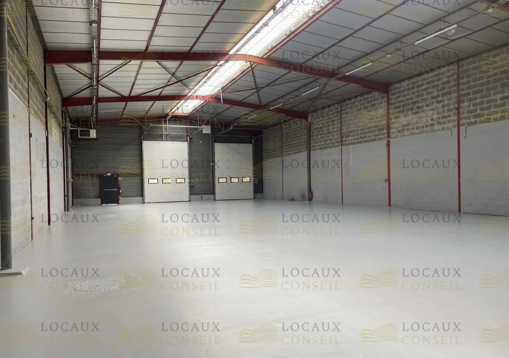 Flex in Saint-Ouen-l'Aumône for lease Interior Photo- Image 1 of 6