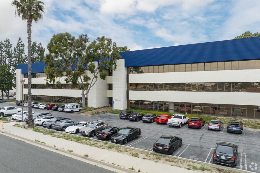 12440 Firestone Blvd, Norwalk, CA à louer - Photo du bâtiment - Image 3 de 22