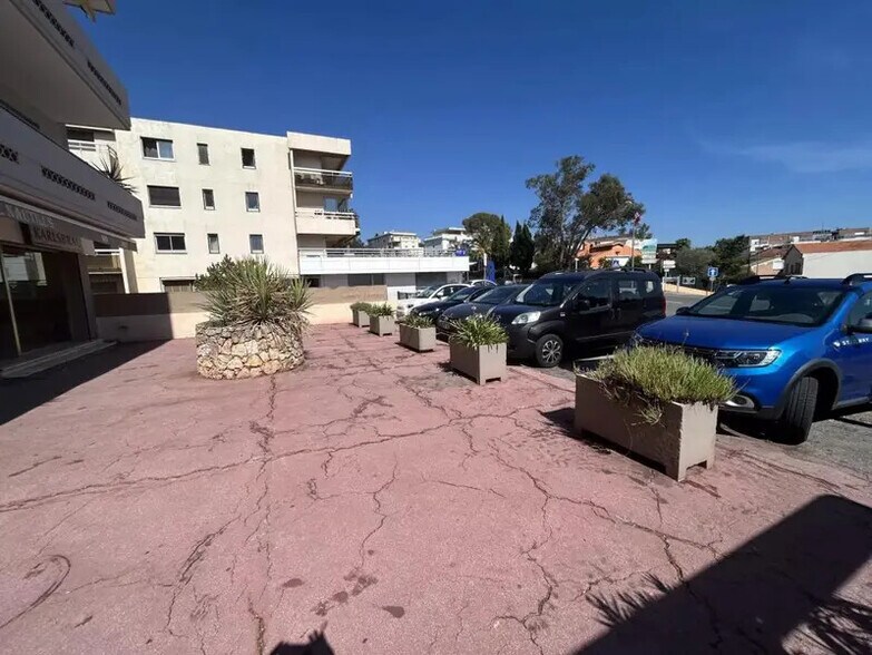 Retail in Saint-Raphaël for sale - Building Photo - Image 3 of 6