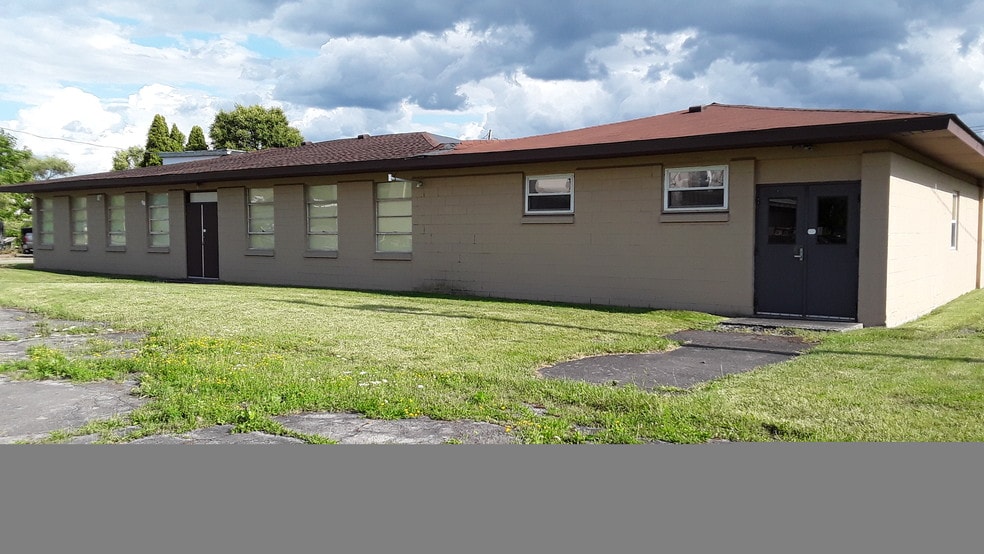 3857 Eagle Dr, Sanborn, NY for sale - Building Photo - Image 2 of 7