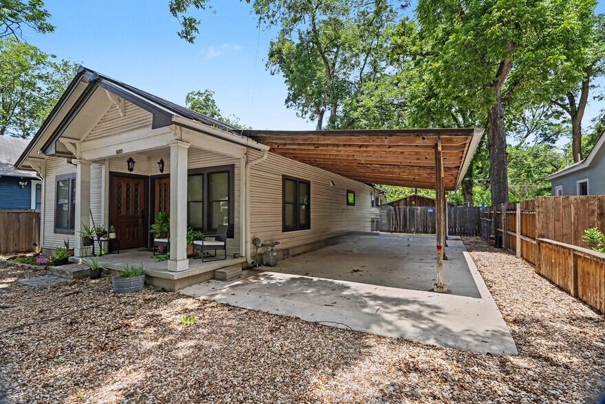 2506 E Cesar Chavez St, Austin, TX à louer - Photo du bâtiment - Image 2 de 28
