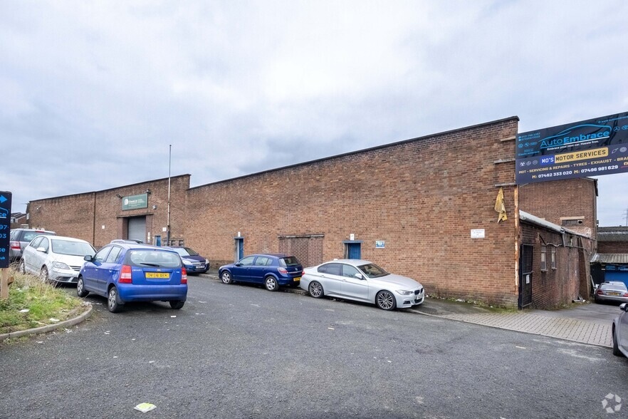 2 Bilport Ln, Wednesbury for sale - Building Photo - Image 2 of 2