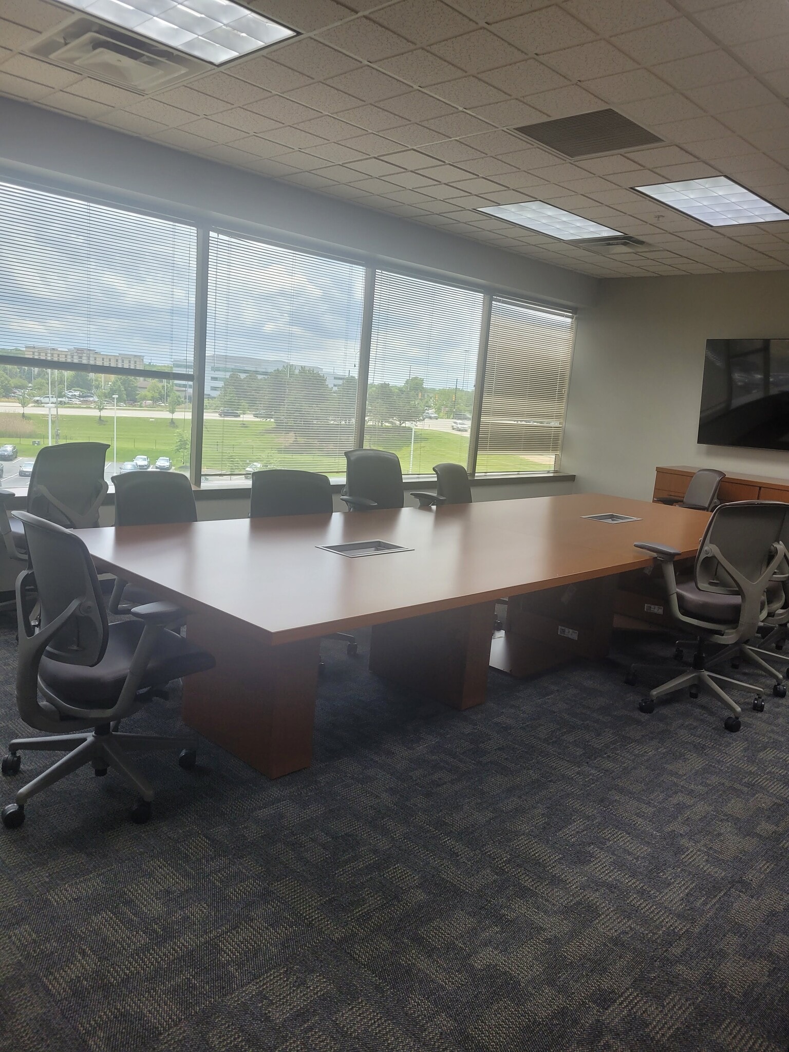 1900 Polaris Pky, Columbus, OH à louer Photo du bâtiment- Image 1 de 15