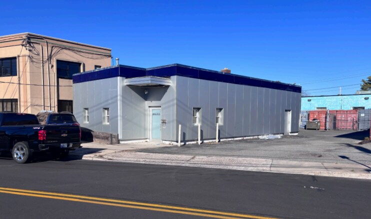 39A Rocklyn Ave, Lynbrook, NY for lease Building Photo- Image 1 of 3