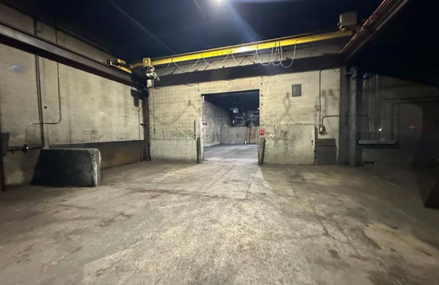 901 N Main St, Miamisburg, OH for lease - Building Photo - Image 2 of 6