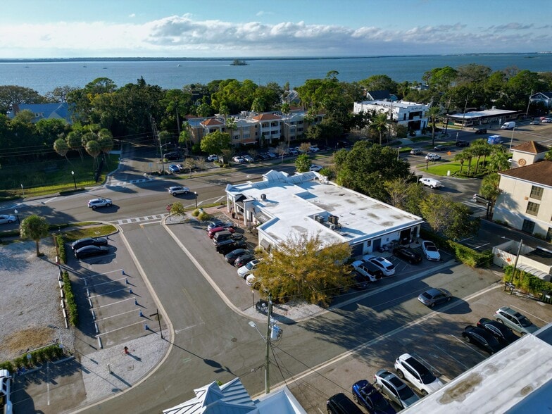 949 Broadway, Dunedin, FL for lease - Building Photo - Image 3 of 5