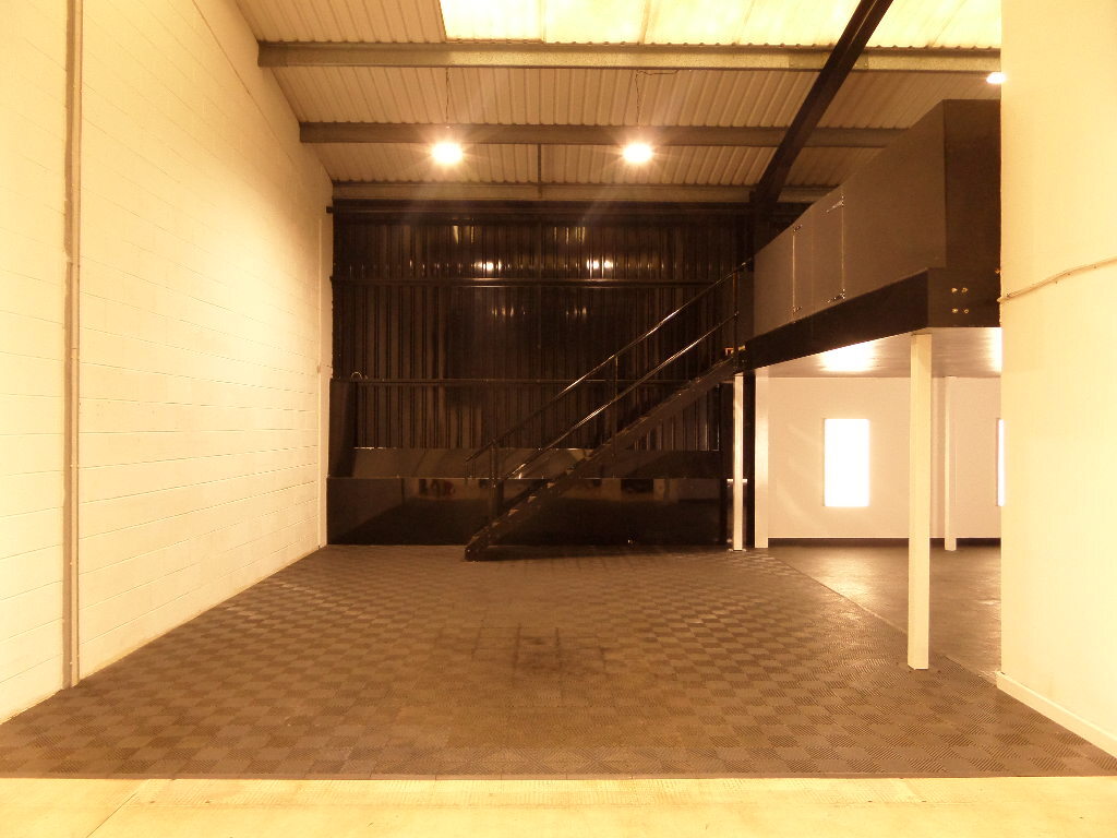 Penarth Rd, Cardiff for lease Interior Photo- Image 1 of 3