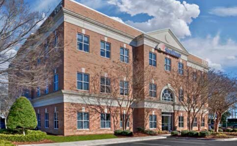 3315 Springbank Ln, Charlotte, NC à louer - Photo du bâtiment - Image 2 de 9