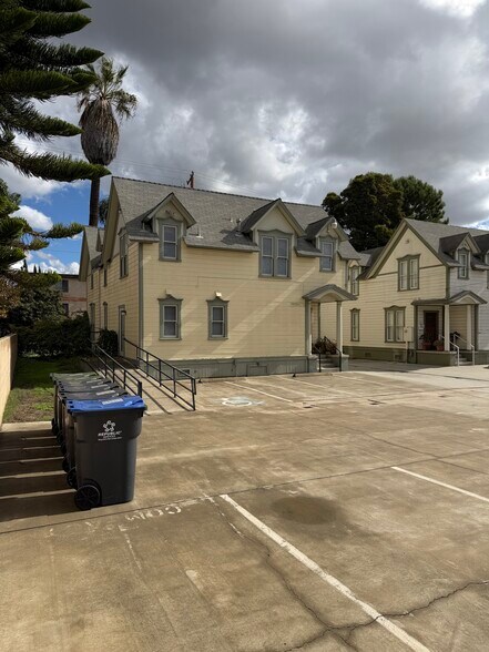 714 N Spurgeon St, Santa Ana, CA à louer - Photo du bâtiment - Image 3 de 11