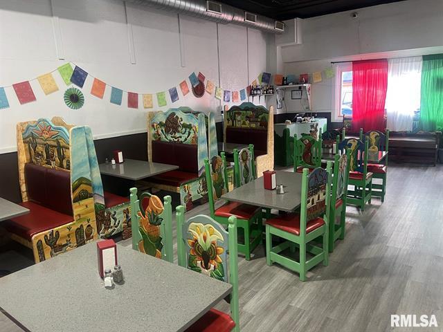 1112 4th St, Fulton, IL à vendre - Photo du bâtiment - Image 2 de 20