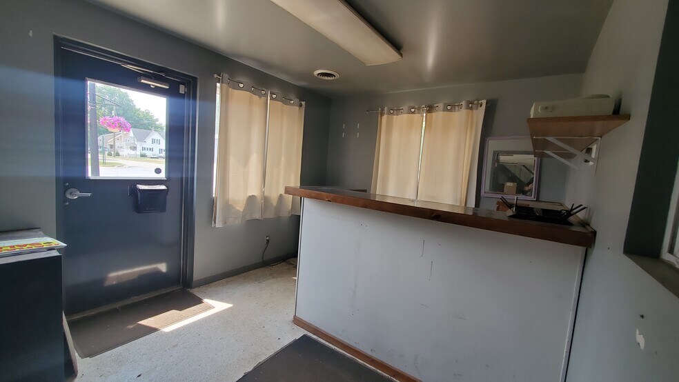 9449 Genesee St, New Lothrop, MI à vendre - Photo du bâtiment - Image 2 de 17