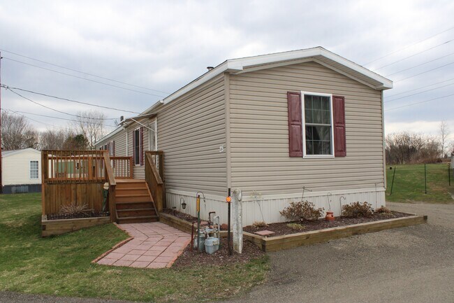 More details for 9230 North St, Springville, NY - Multifamily for Sale