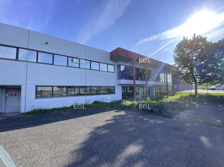 Flex in Lisses for lease - Building Photo - Image 2 of 22