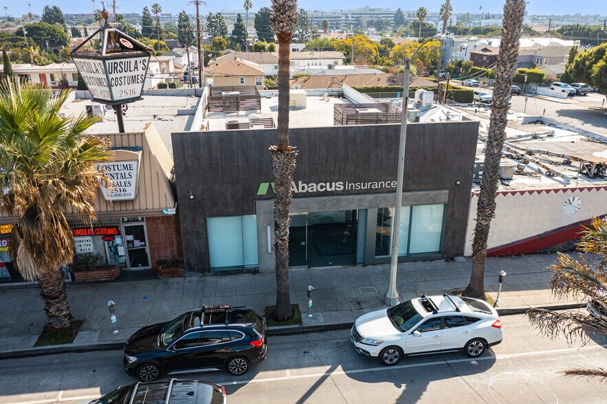 2512 Wilshire Blvd, Santa Monica, CA à louer - Photo du bâtiment - Image 3 de 11