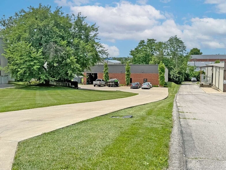 129 Macarthur Ct, Nicholasville, KY for sale - Building Photo - Image 3 of 5