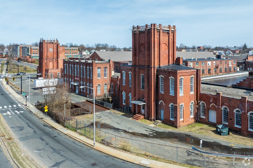 1 Allen St, Springfield, MA à vendre - Photo du bâtiment - Image 1 de 11