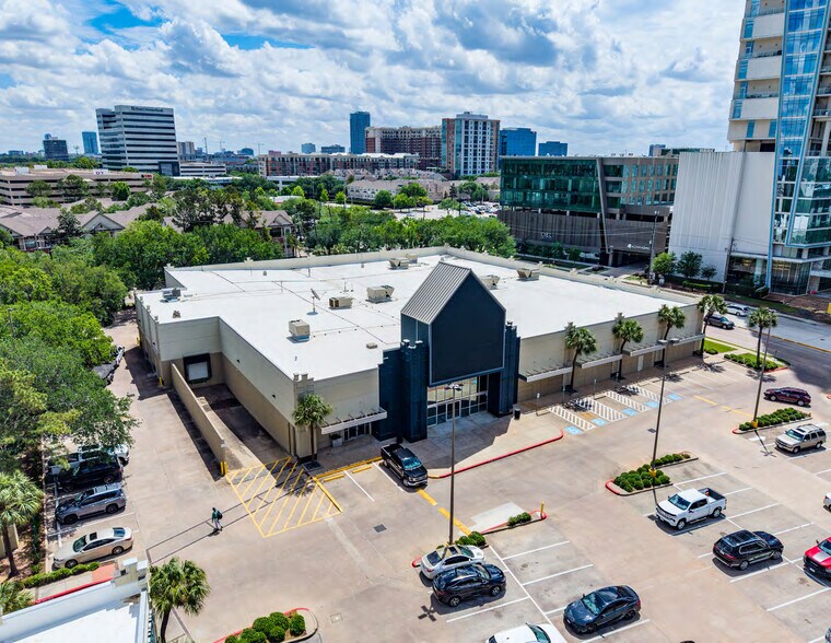 4500 San Felipe Rd, Houston, TX à louer - Photo du bâtiment - Image 1 de 4